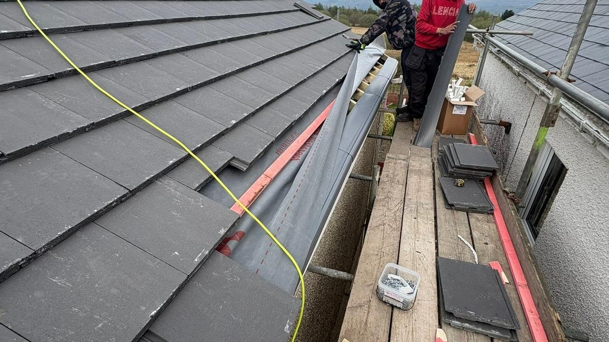 Best Roof Tiles & Slates Company in Leighton Buzzard